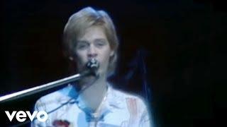 Daryl Hall & John Oates - Kiss On My List (Official Video)