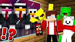 Why KISHIN FAMILY Called JJ, Mikey, Banana Kid and Carrie at Night - Maizen Minecraft