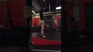 CrossFit Handstand walk