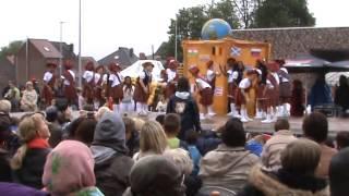 Schoolfeest Basisschool De Bij 31 mei 2015 - optreden 1e leerjaar