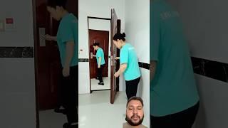 3D animation door opening and closing #comedy #funny #3danimation #door #animation #shorts