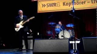 Andy Fairweather Low - Gin House Blues (live 2011)