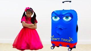 Wendy Pretend Play with New Robot Luggage Suitcase Traveling Toy for the Holidays