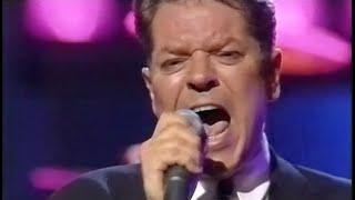 Robert Palmer - Addicted to Love 1995 performance