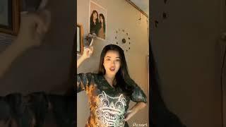 Tik tok cewek hot • goyang perusak dengkul :v