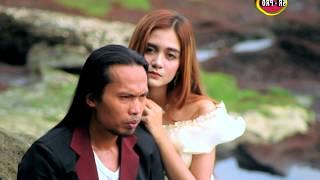 Arya Satria Feat. Irenne Ghea - Kita Tak Mungkin Bersama | Dangdut (Official Music Video)