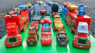 Looking for Disney Pixar Cars On the Rocky Road : Lightning Mcqueen, Cruz Ramirez, Francesco, Storm