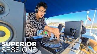 DJ Jetber y un DJCONTROL INPULSE 500 GOLD EDITION - Mini DJ Set Acapulco a bordo de un YATE.