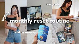 AUGUST MONTHLY RESET  new goals, reading wrap up, favorites & mood board