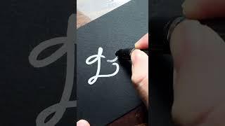 How to write ‘Leo’ in cursive