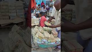 Money Market somalia #currency  #youtubeshorts #somalia #somalia #facttechz #shorts #money #news #1