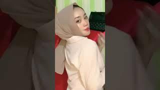 Hijab buka baju