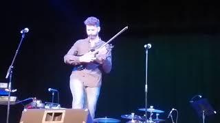 Zuriel Merek loops Hallelujah with a violin.