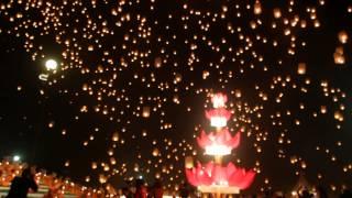 Yee Peng festival 2015 in Chiang Mai. Sky lanterns release.