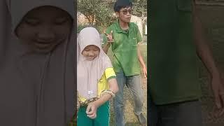 CANTIK BERHIJAB VS ULAR PITON #cantik #cantikalami #berhijab#ular #phyton #sanca #reftil #viralvideo