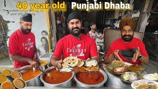 Sardar Ji ka 40 saal purana Pure Vegetarian Dhaba | Street Food India