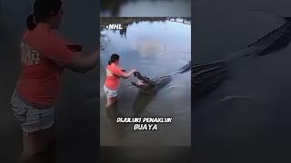 BUAYA AKAN HILANG KEGANASAN DIDEKAT WANITA INI #SHORTVIDEO #CROCODILE #NONAHELP