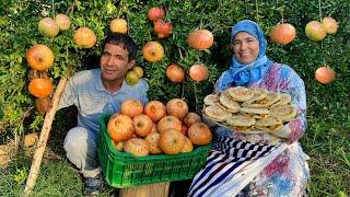 جني الرمان الطازج و إعداد فطائر منزلية بحشوة لذيذة