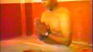 Pranayama chant: Sri K. Pattabhi Jois with Richard Freeman