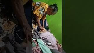 Pijat perut ala dukun bayi