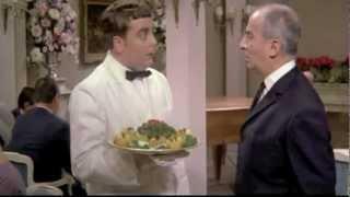 Louis de Funès - Le grand restaurant (1966) - Honte! (Affront)