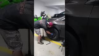 Remove Stuck Car Wheel in 10 Seconds! Easy Method for Jammed, Glued, or Frozen Rims