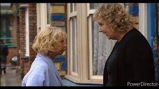 Classic Coronation Street - Gail and Eileen Fight (Original and ITV3 Uncut) (24/5/04 Part 2*OD)
