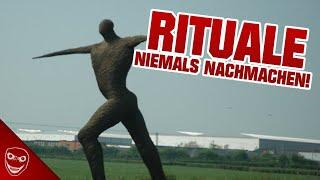 5 gruselige Rituale die du NIEMALS nachmachen solltest!