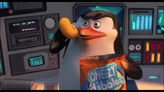 Пингвин ест чипсы - мем