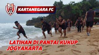 KARTANEGARA FC LATIHAN DI PANTAI KUKUP