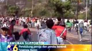 Bentrok Suporter Persija VS Persita