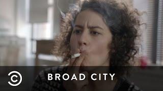 Ilana's Missing Remote | Broad City