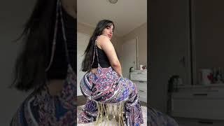 ameliasocurvy onlyfans twerk