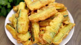 Ein sehr schnelles und einfaches Rezept für frittierte Zucchini.