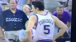 Heated words between Kobe Bryant and Hedo Turkoglu and then Vlade Divac jumps in.