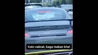 nabrak auto ga makan tuh 