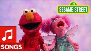 Sesame Street: Two Friends of Two with Elmo and Abby