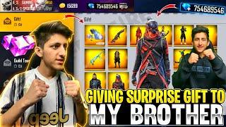 Giving Surprise Gift To My Brother  Brazil Server All New Bundle, Bunny Mp40 - Garena Free Fire