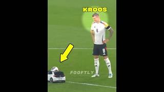 Toni Kroos Signature Kick-Offs 