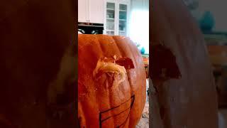 Carving a Pumpkin  |Halloween By Pencil |奇妙なもの