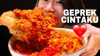 GILA PEDAS !! SAMBAL GEPREK 1 MANGKOK SANGKING ENAK ! DI GEPREK CINTAKU  (halal) #jejezhuang