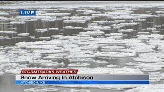 Snow arriving in Atchison, KS