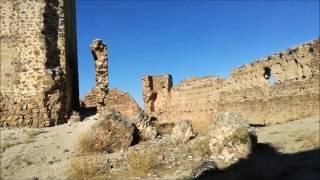 Almonacid de Toledo: Joscarmartom en el pátio interior del castillo