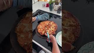 How to cut Pizza easy - Scissors #shorts
