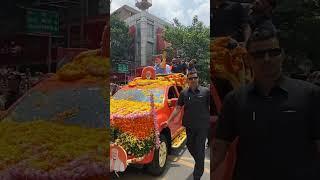 People shower flowers to welcome PM Modi | Bengaluru roadshow infuses new ENERGY  in BJP's campaign