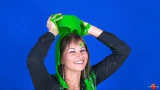 Gisele plays with slime