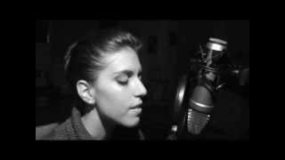 SOMEONE LIKE YOU - ADELE (cover Laura Baileni)