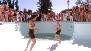 Жан Клод Ван Дамм дерется в бассейне. Сцена из  фильма "Самоволка" !