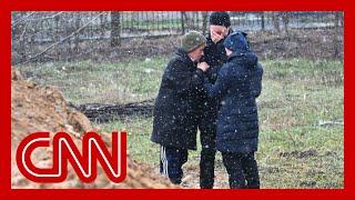 CNN captures horrific photos of mass grave site in Ukraine