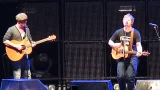 Ed Sheeran and Foy Vance - Guiding Light (Madison Square Garden)